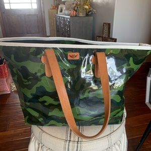 Consuela camo tote bag